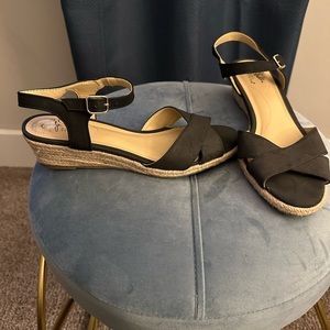 Lifestride black wedge sandal